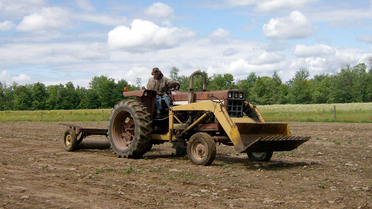 Spoon tractor